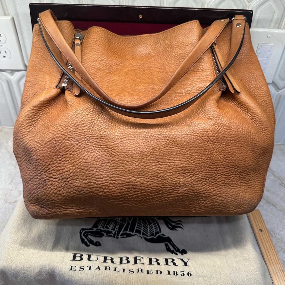 Burberry Maidstone Tote Tan Leather Shoulder Bag - Picture 2 of 15